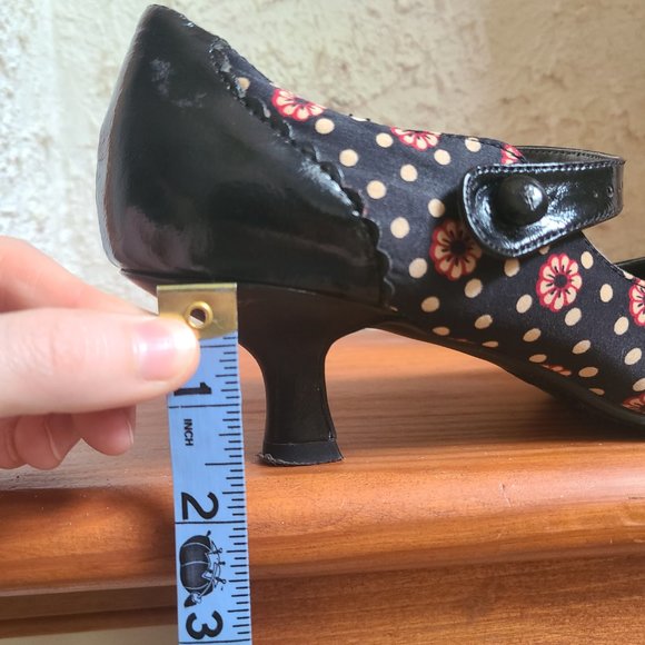 Pinup pumps - Picture 12 of 12